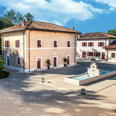 ボルゴ パッラヴィチーニ モーリ ファームステイ ローマ