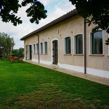 Alloggio per agriturismo Borgo Pallavicini Mori *